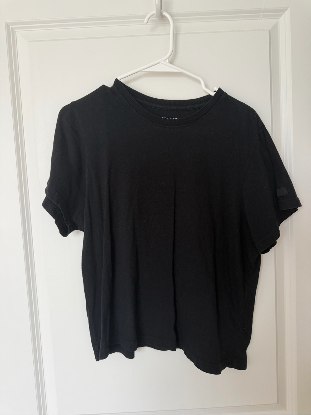 SET Active Black Long Sleeve Crewneck Tee